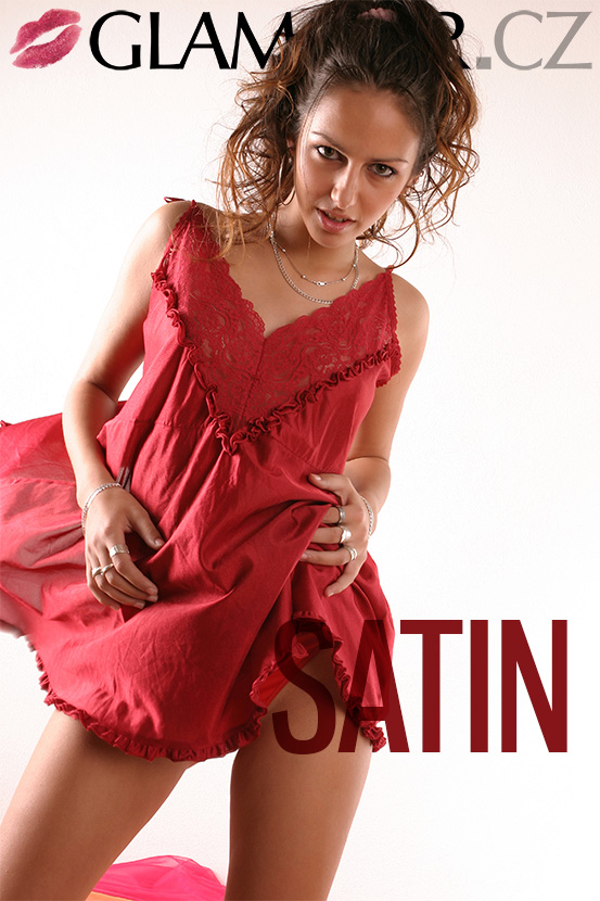 Lucie 4 / 69 / Satin